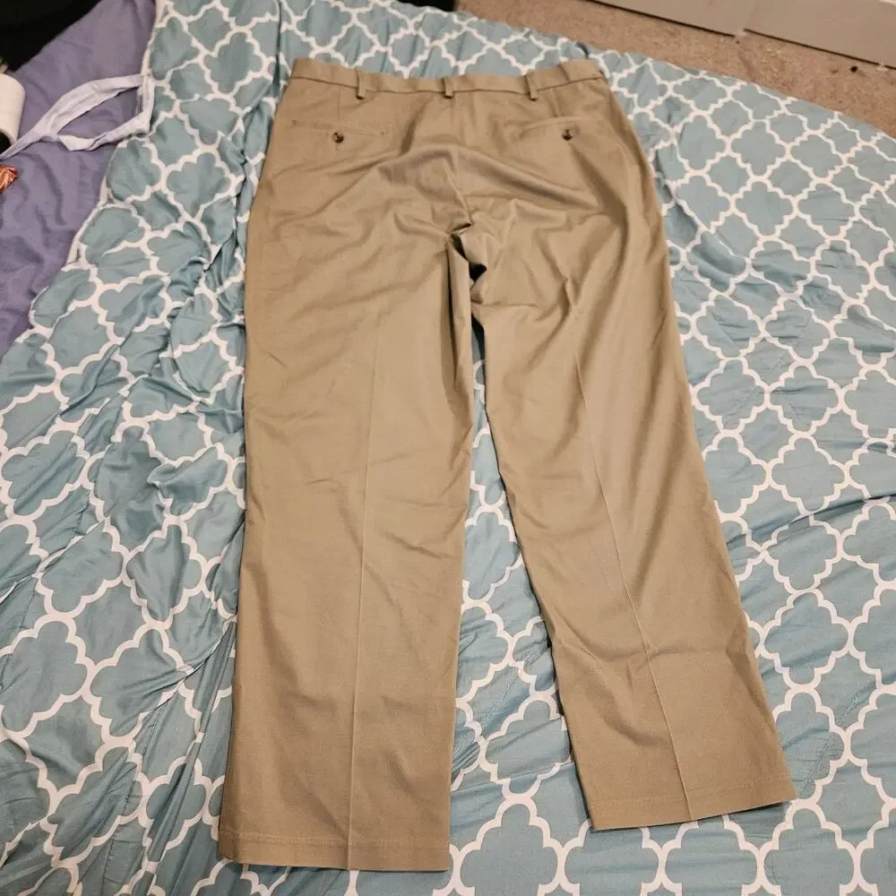 Haggar Iron Free Premium Khaki Pants Men’s 40x32 Classic Fit Beige Dress Pants
